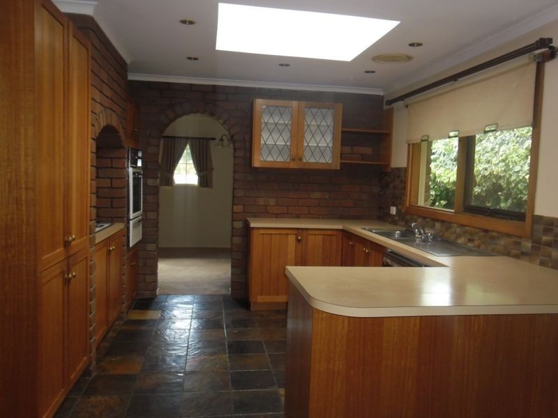 29 Linton Lane, Highton VIC 3216