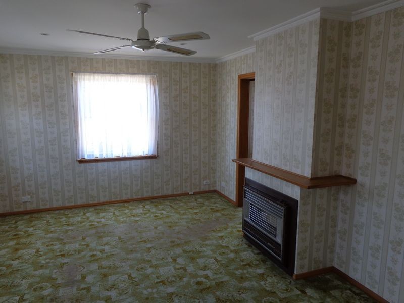 12 Watsons Road, Newcomb VIC 3219