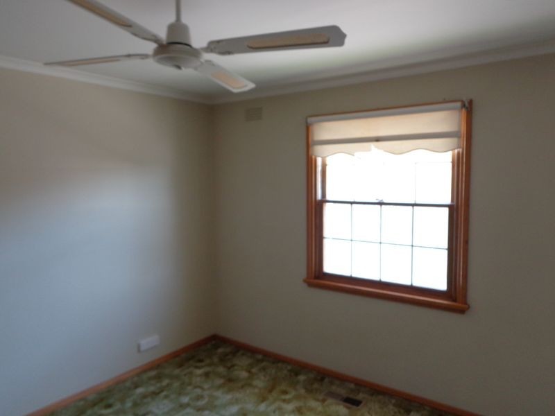 12 Watsons Road, Newcomb VIC 3219