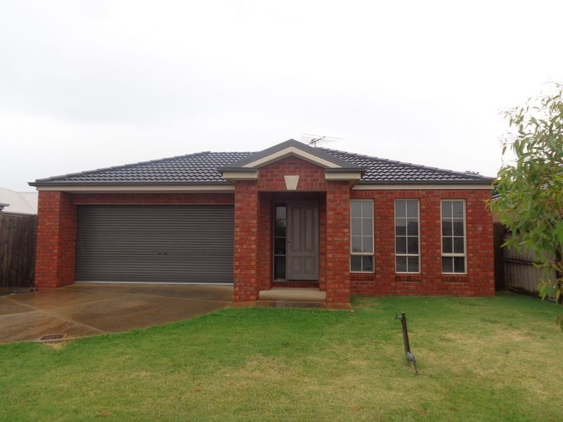 8 Ellesby Court, Grovedale VIC 3216