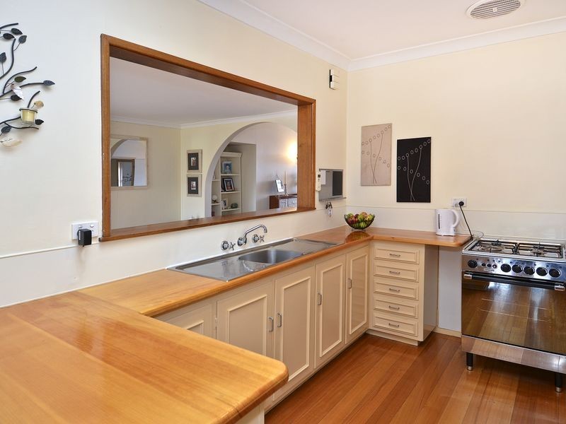 42 Cuthbert Avenue, Highton VIC 3216