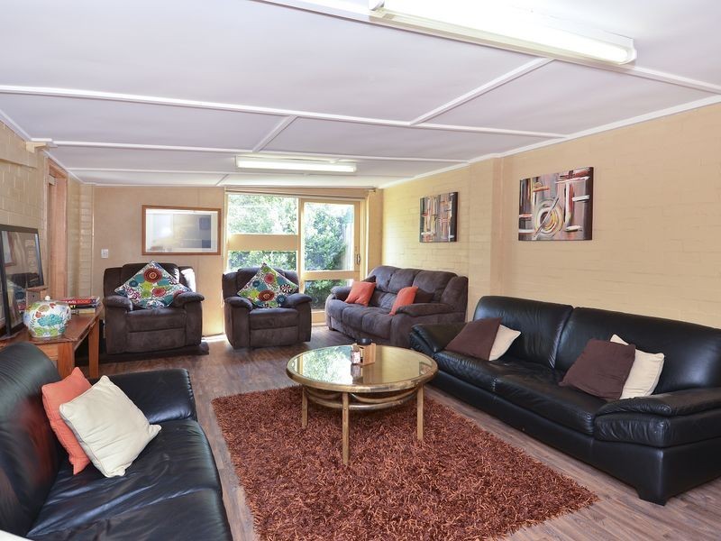 42 Cuthbert Avenue, Highton VIC 3216