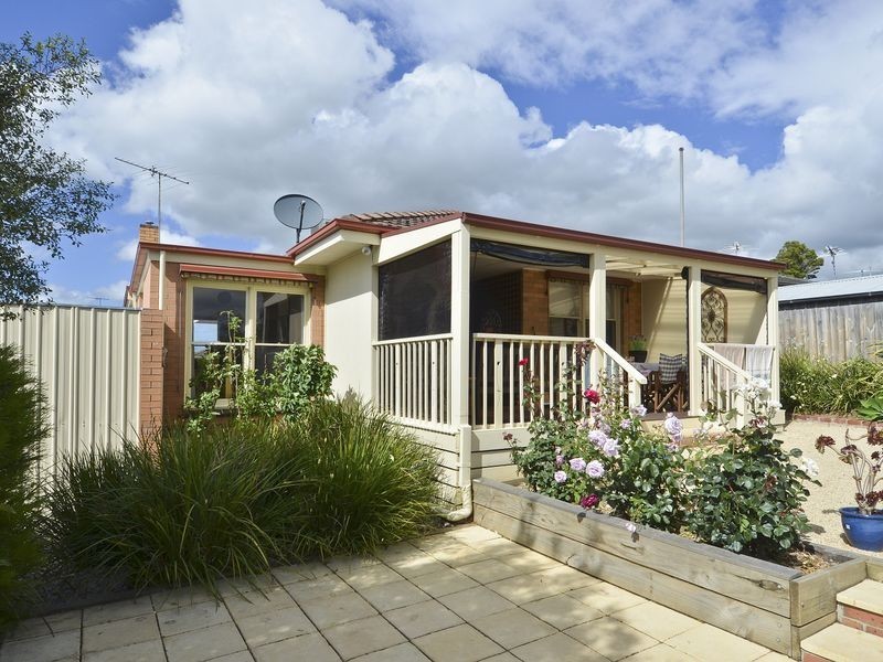 42 Cuthbert Avenue, Highton VIC 3216