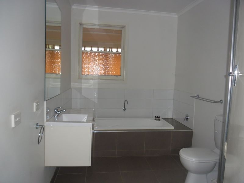 1/6 Charlotte Avenue, Newcomb VIC 3219