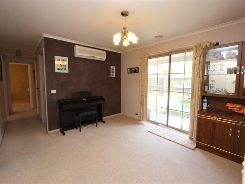 2 Glastonbury Drive, Highton VIC 3216