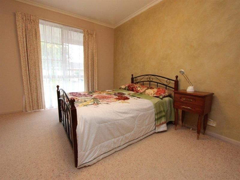 2 Glastonbury Drive, Highton VIC 3216