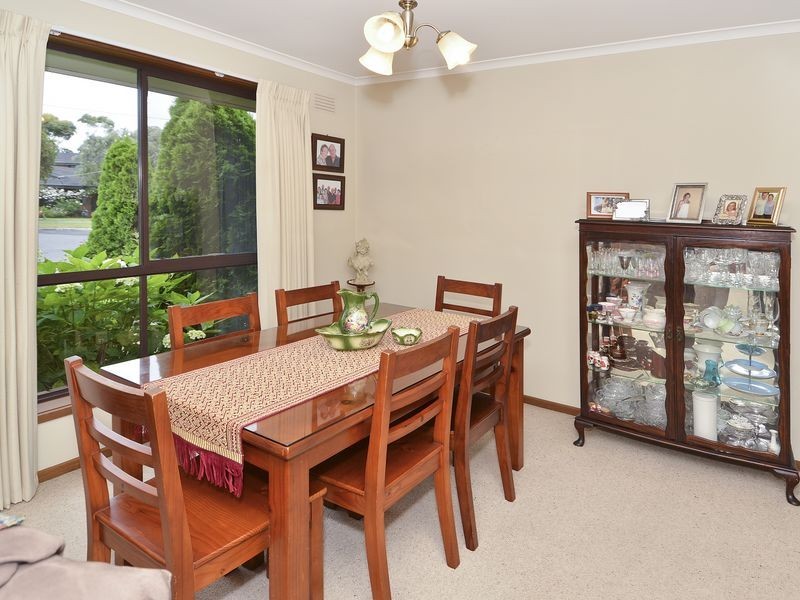 14 Tanunda Grove, Belmont VIC 3216