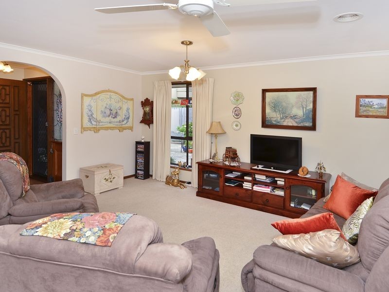 14 Tanunda Grove, Belmont VIC 3216