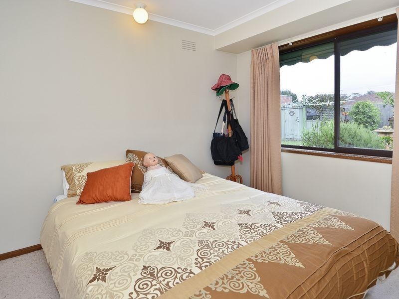 14 Tanunda Grove, Belmont VIC 3216