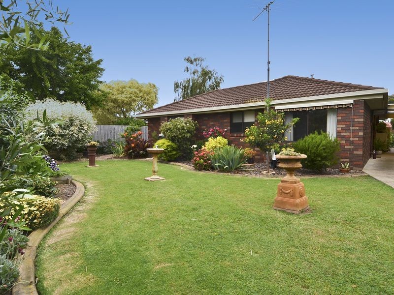 14 Tanunda Grove, Belmont VIC 3216