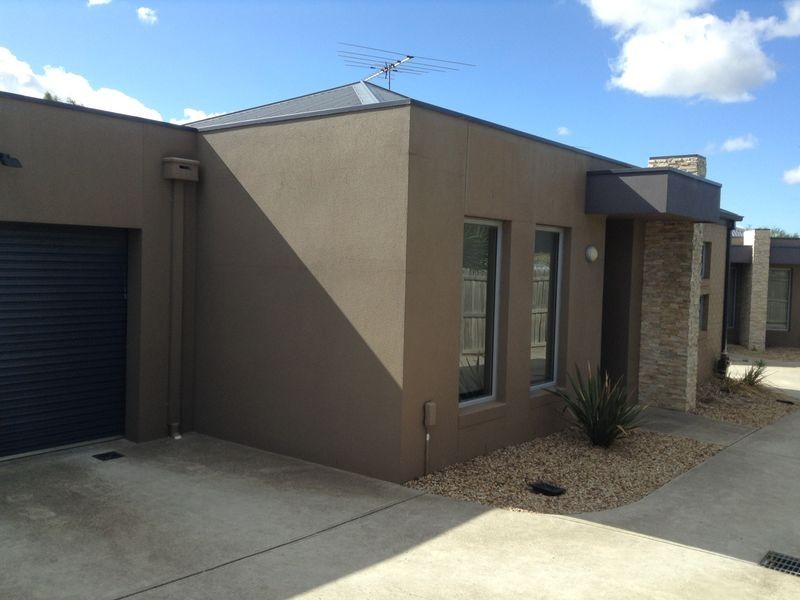 2/86 Fogarty Avenue, Highton VIC 3216