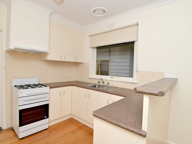 1/14 Elcho Street, Newtown VIC 3220