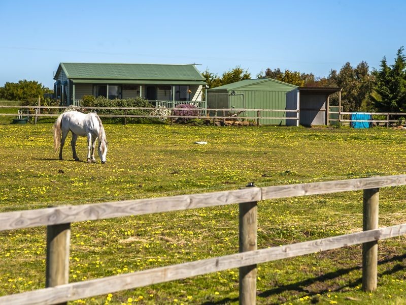 557-559 Bluestone School Road, Barwon Heads VIC 3227