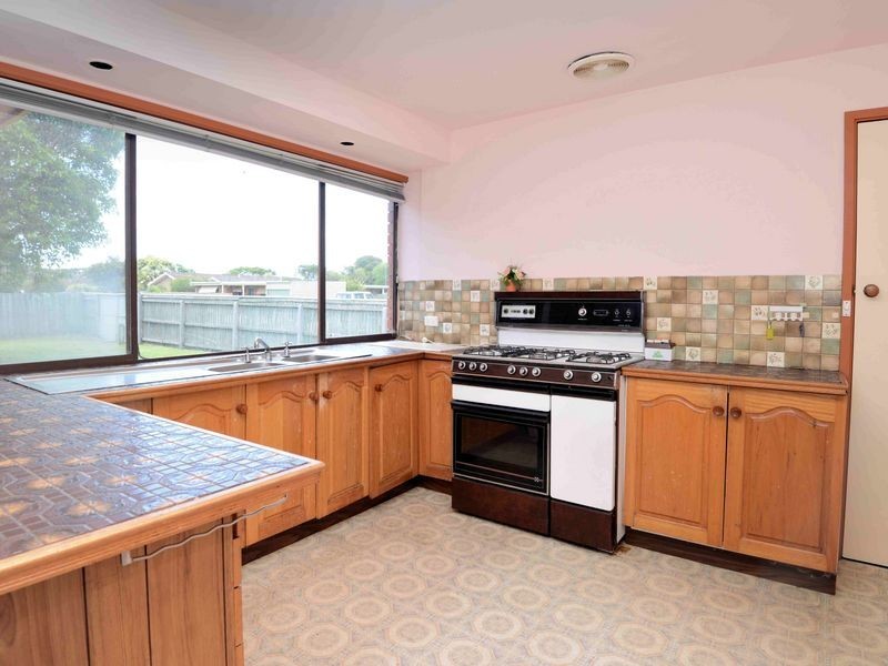 5 Minerva Close, Ocean Grove VIC 3226