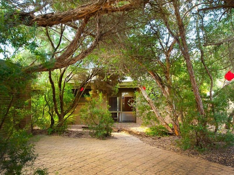 35 Loch Ard Drive, Ocean Grove VIC 3226