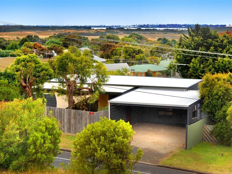 33 Sunset Strip, Ocean Grove VIC 3226