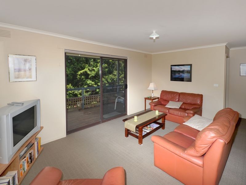 33 Sunset Strip, Ocean Grove VIC 3226