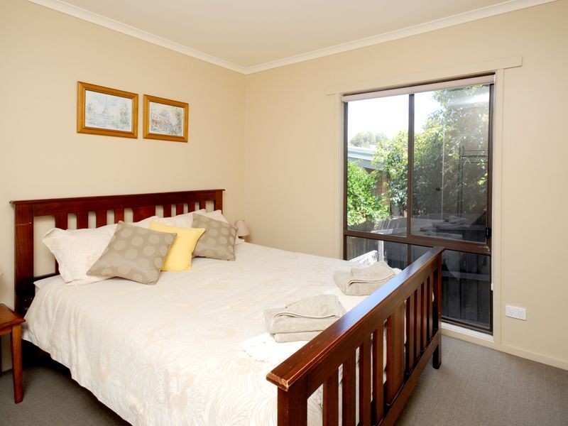 33 Sunset Strip, Ocean Grove VIC 3226