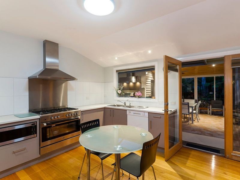 34 Wallington Road, Ocean Grove VIC 3226