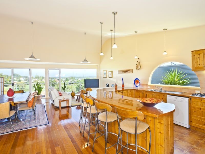 17 Riviera Crescent, Ocean Grove VIC 3226