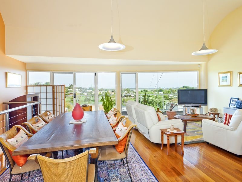 17 Riviera Crescent, Ocean Grove VIC 3226