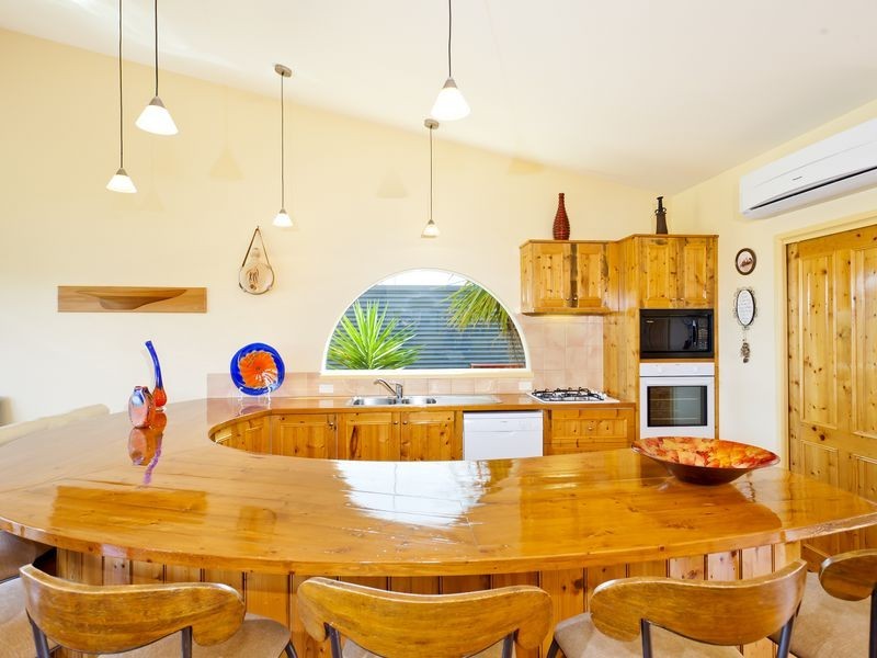 17 Riviera Crescent, Ocean Grove VIC 3226