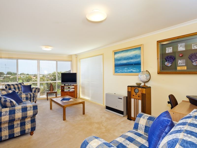 17 Riviera Crescent, Ocean Grove VIC 3226