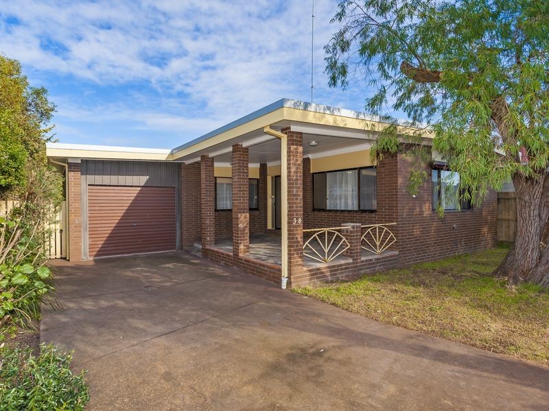 38 Lake Avenue, Ocean Grove VIC 3226