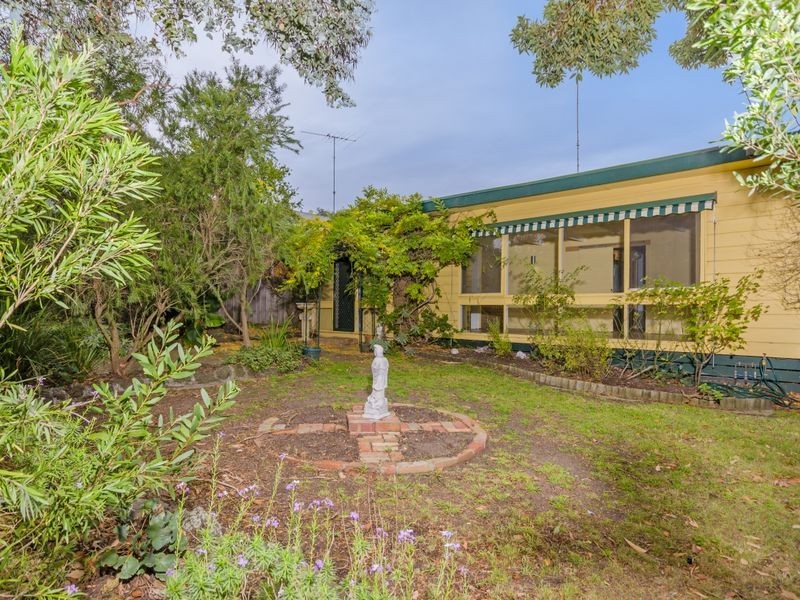 48 Lake Avenue, Ocean Grove VIC 3226