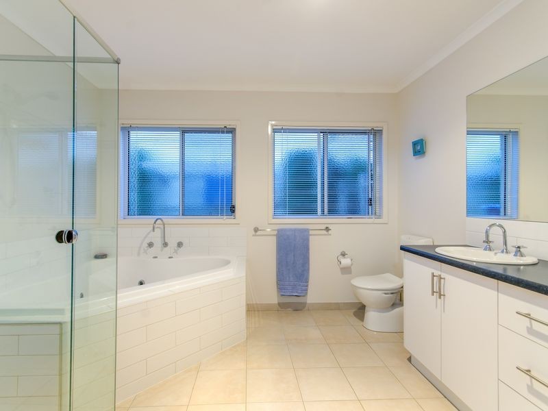 36 Daintree Way, Ocean Grove VIC 3226