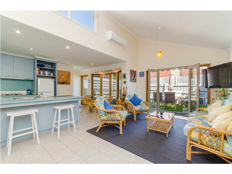 2/62 Powell Street, Ocean Grove VIC 3226