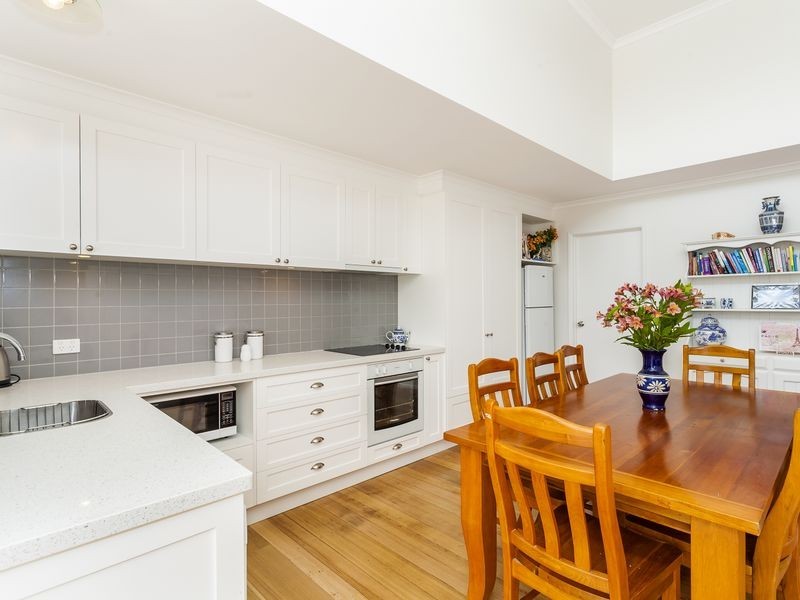 4 Wallington Road, Ocean Grove VIC 3226