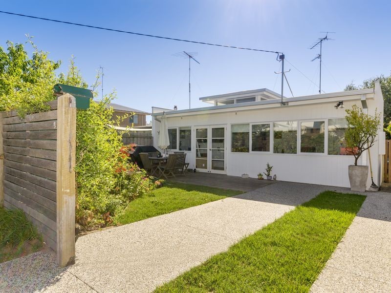 4 Wallington Road, Ocean Grove VIC 3226