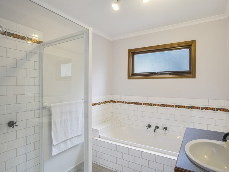 15 Kalinga Road, Ocean Grove VIC 3226