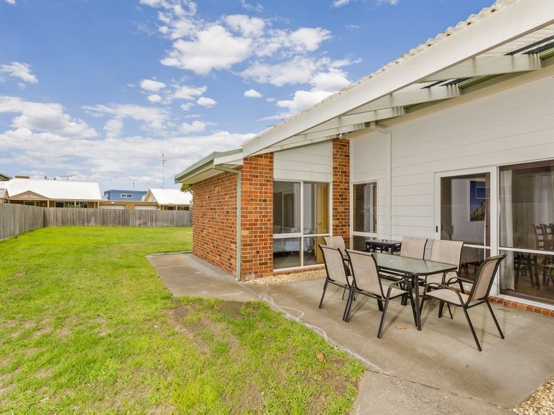 18 Roditis Drive, Ocean Grove VIC 3226