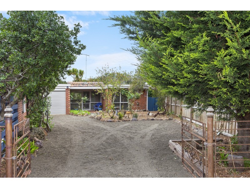 Unit 2/15 Watkin Street, Ocean Grove VIC 3226