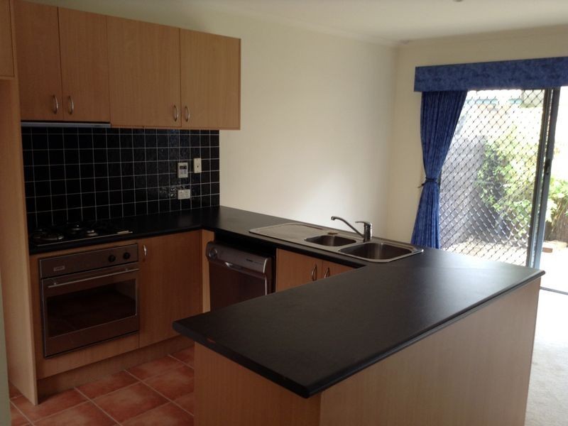 2/105 Sunset Strip, Ocean Grove VIC 3226