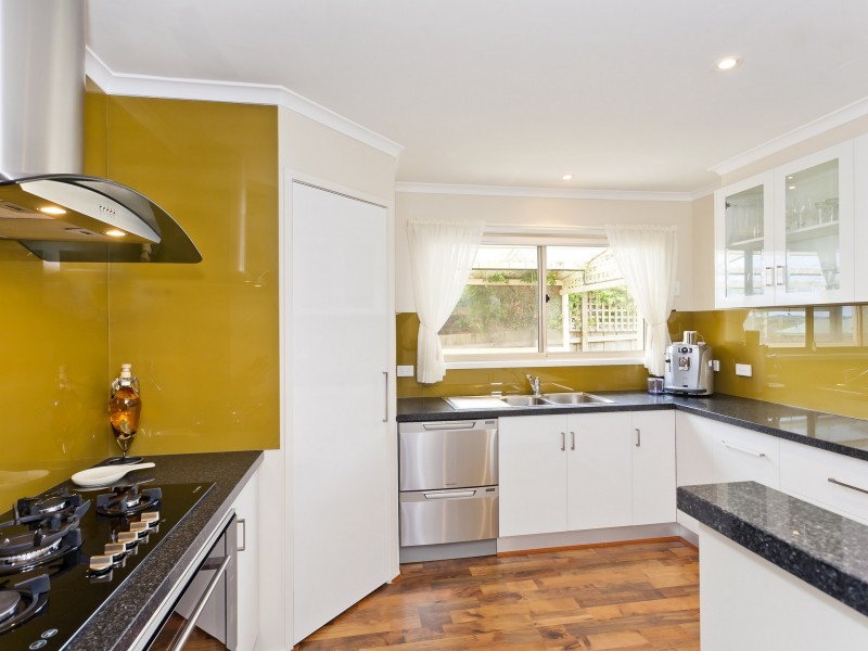 8 Somerdale Avenue, Ocean Grove VIC 3226