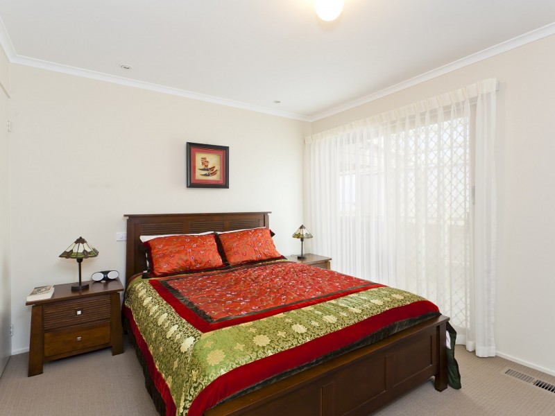 8 Somerdale Avenue, Ocean Grove VIC 3226