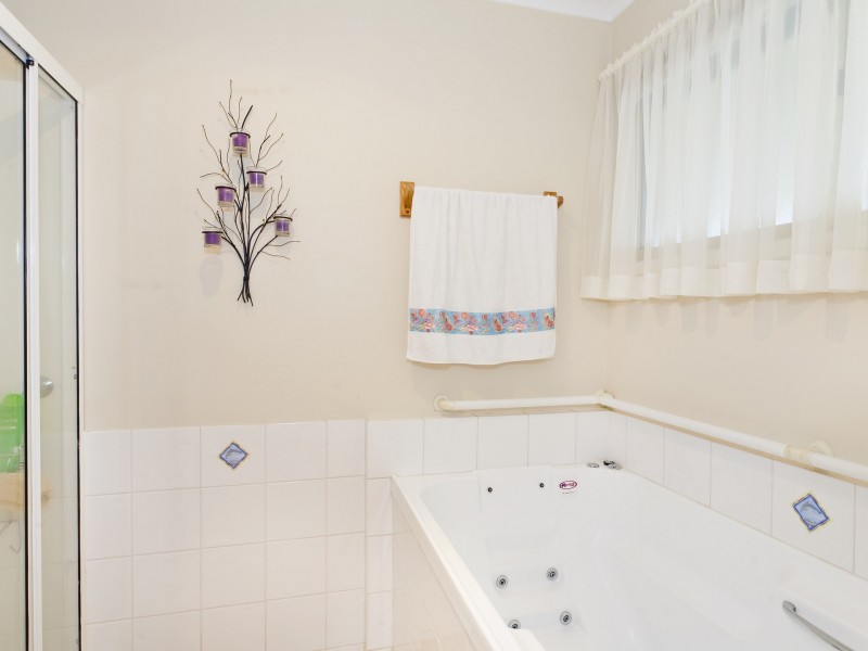 8 Somerdale Avenue, Ocean Grove VIC 3226