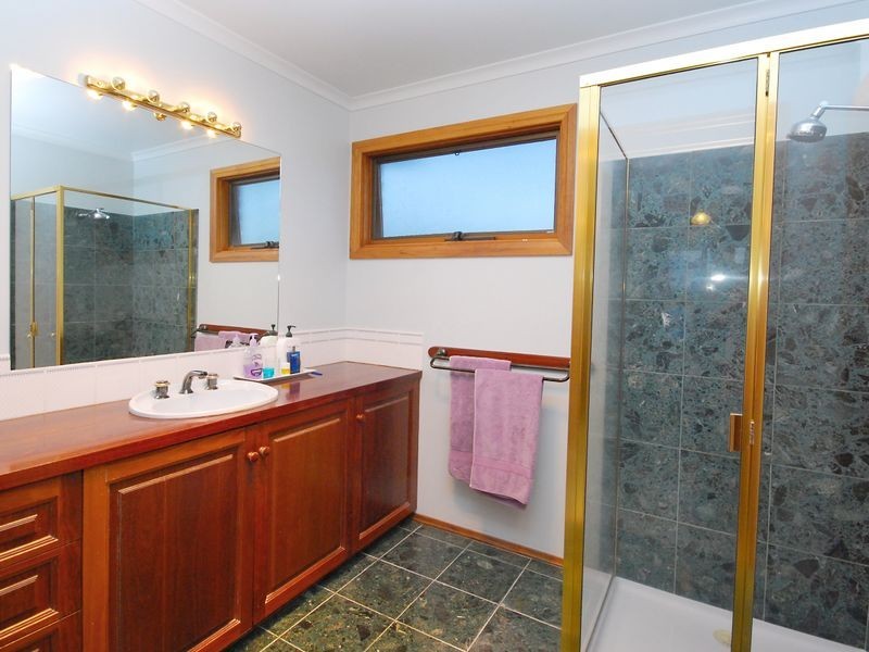 16 Bonnyvale Road, Ocean Grove VIC 3226