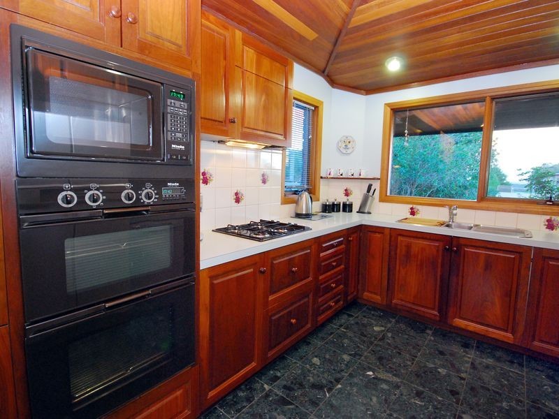 16 Bonnyvale Road, Ocean Grove VIC 3226