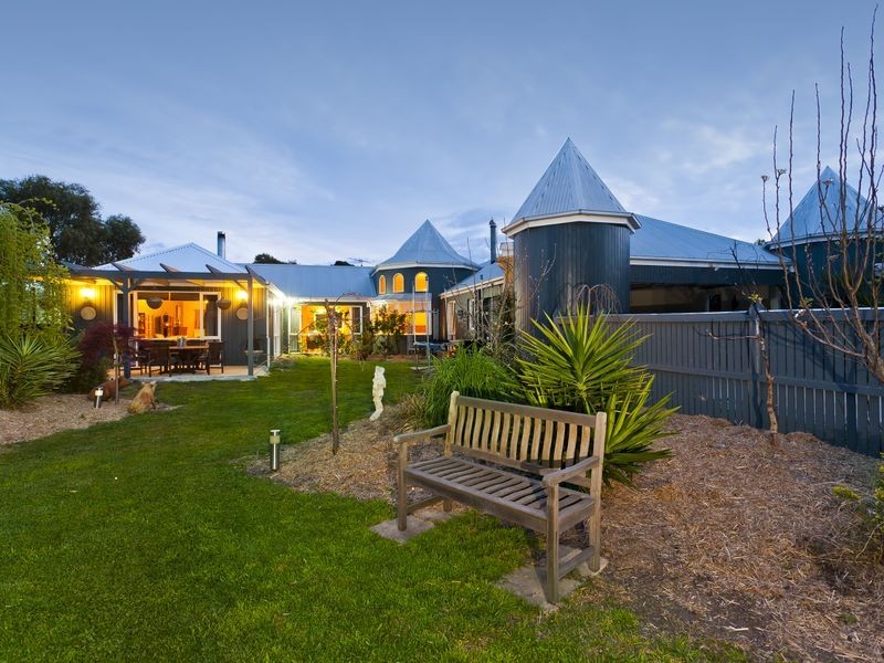 13 Araluen Court, Barwon Heads VIC 3227