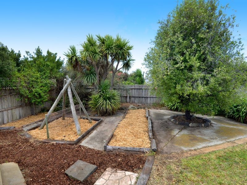 17 Arlington Crescent, Ocean Grove VIC 3226
