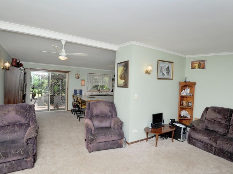 11 Mouchemore Avenue, St Leonards VIC 3223