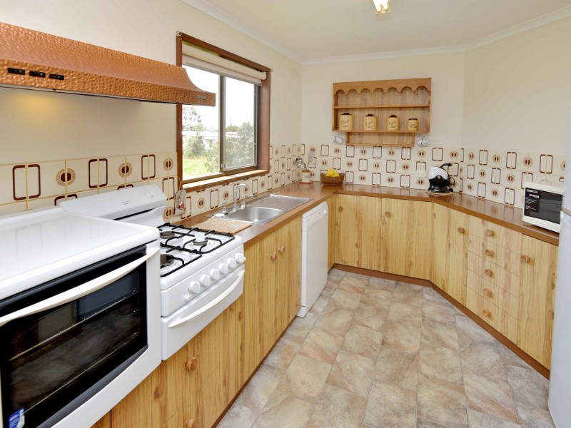 68 Harvey Road, St Leonards VIC 3223