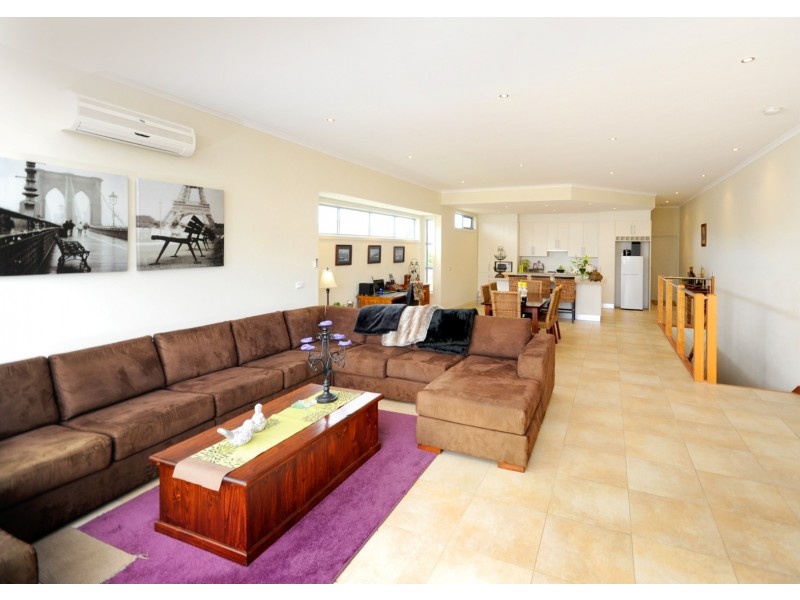 27 Bayside Avenue, St Leonards VIC 3223