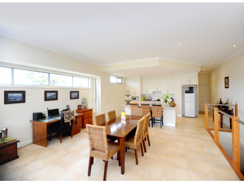 27 Bayside Avenue, St Leonards VIC 3223