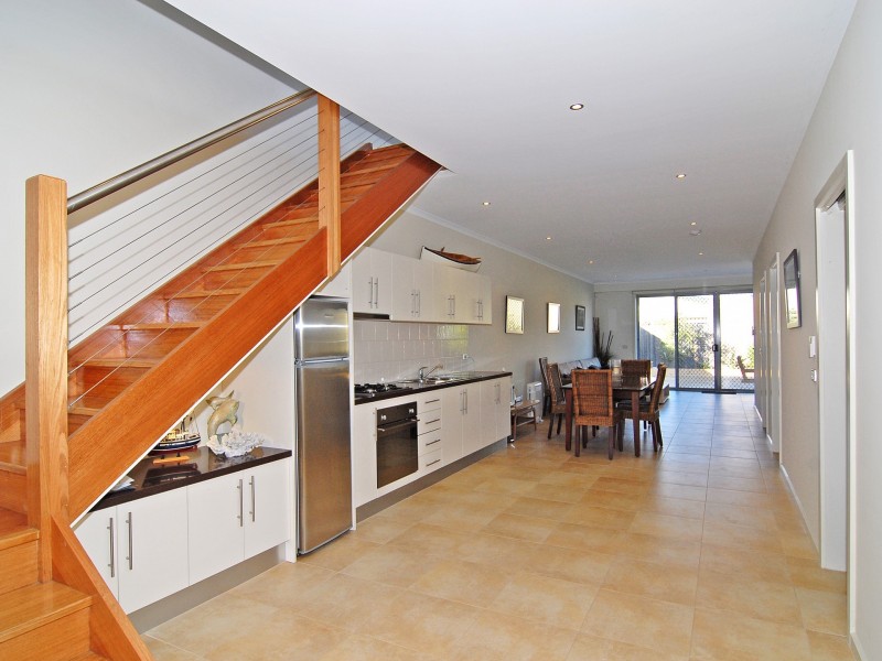 27 Bayside Avenue, St Leonards VIC 3223