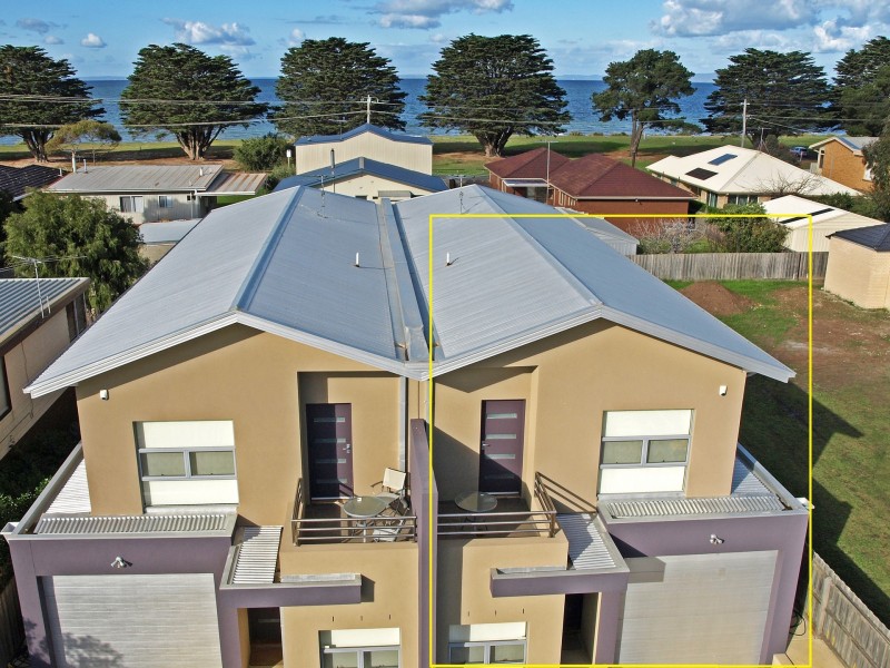 27 Bayside Avenue, St Leonards VIC 3223